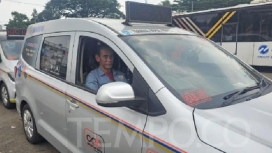 Armada Angkot AC Mikro Trans Depok D10A yang dikabarkan akan segera berhenti beroperasi pada awal Mei 2026 mendatang. (Foto: RSS)
