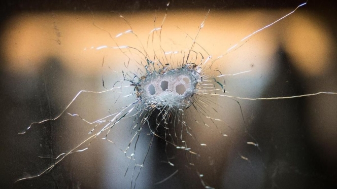 
 Aparat kepolisian Yunani memperketat keamanan di sekitar gedung pengadilan Athena menyusul insiden penembakan oleh seorang lansia. (Foto: RSS)