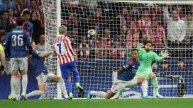 Selebrasi Julian Alvarez setelah mencetak gol penyeimbang melalui titik putih dalam laga melawan Arsenal di Madrid. (Foto: RSS)