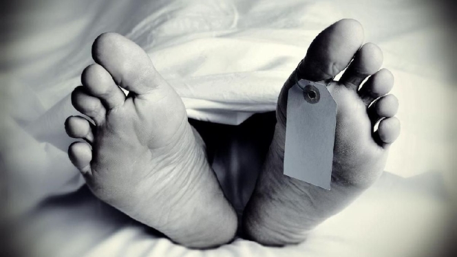 
 Garis polisi terpasang di lokasi kejadian perkara di sebuah bangunan indekos kawasan Jakarta guna kepentingan olah TKP. (Foto: RSS)