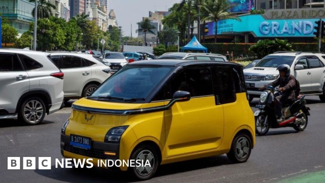 
 Menteri Dalam Negeri Tito Karnavian memberikan instruksi terkait pembebasan pajak kendaraan listrik untuk mengatasi carut-marut regulasi fiskal. (Foto: RSS)