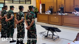 Suasana sidang perdana kasus penyiraman air keras terhadap aktivis KontraS, Andrie Yunus, yang digelar di Pengadilan Militer II-08 Jakarta. (Foto: RSS)