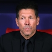 Momen Diego Simeone saat melancarkan protes keras di pinggir lapangan yang memicu kontroversi intervensi VAR. (Foto: RSS)