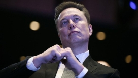 Elon Musk memperingatkan risiko eksistensial AI dalam gugatan hukum terbaru melawan OpenAI di Amerika Serikat. (Foto: RSS)