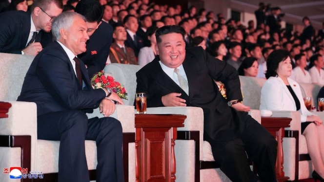 
 Pertemuan tingkat tinggi antara Ketua Duma Rusia Vyacheslav Volodin dan Kim Jong Un di Pyongyang mempertegas aliansi militer kedua negara. (Foto: RSS)