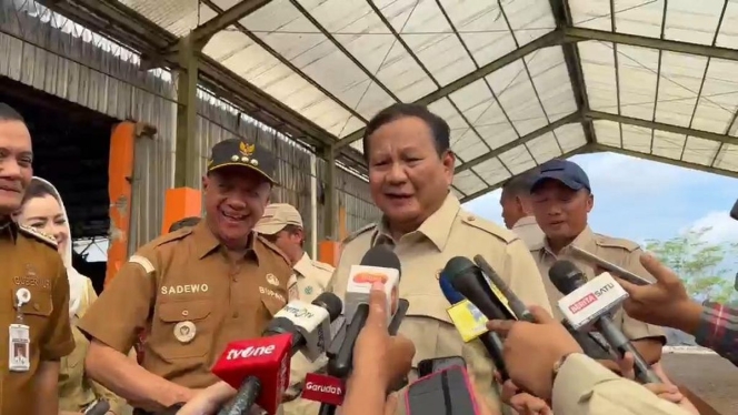 
 Menteri Pertahanan Prabowo Subianto saat memberikan tantangan target Zero Waste 2028 di TPST BLE Banyumas, Jawa Tengah. (Foto: RSS)