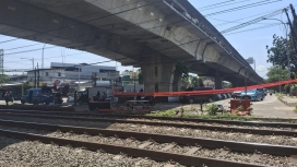 Kondisi perlintasan kereta api tanpa palang pintu di wilayah Kabupaten Bogor yang membahayakan pengguna jalan. (Foto: RSS)