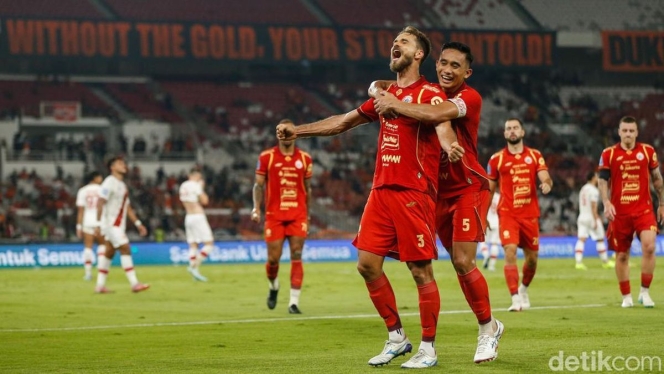 
 Para pemain Persija Jakarta merayakan kemenangan telak 4-0 atas Persis Solo yang sekaligus mengakhiri tren negatif tanpa gol mereka di Super League 2025/26. (Foto: RSS)