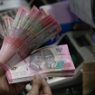 Ilustrasi pergerakan nilai tukar rupiah terhadap dolar AS yang tertekan sentimen global. (Foto: RSS)