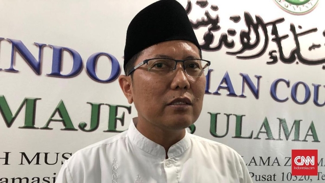 
 Waketum MUI Muhammad Cholil Nafis kini resmi menjabat sebagai Komisaris PT Bank Syariah Indonesia Tbk (BSI) untuk mengawal kepatuhan syariah. (Foto: RSS)
