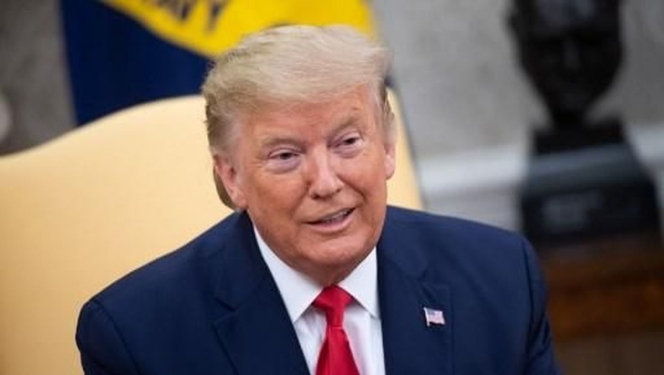
 Potret Donald Trump dalam diskusi kebijakan luar negeri dan ilustrasi sistem pertahanan Iron Dome Israel. (Foto: RSS)