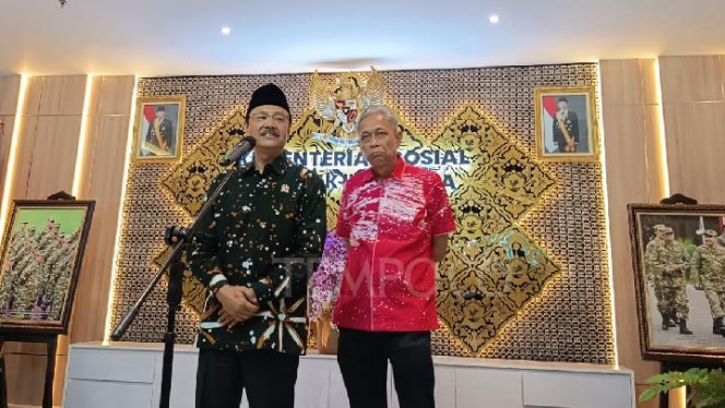 
 Ilustrasi pembagian bantuan sepatu sekolah untuk siswa kurang mampu dalam program Sekolah Rakyat. (Foto: Dok. Istimewa) (Foto: RSS)