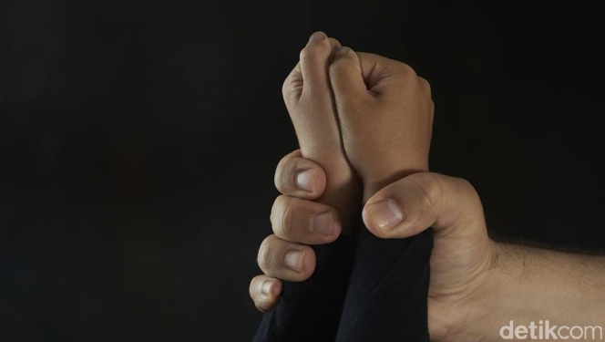 
 Ilustrasi penangkapan pelaku tindak kriminal pelecehan seksual terhadap anak di bawah umur. (Foto: RSS)
