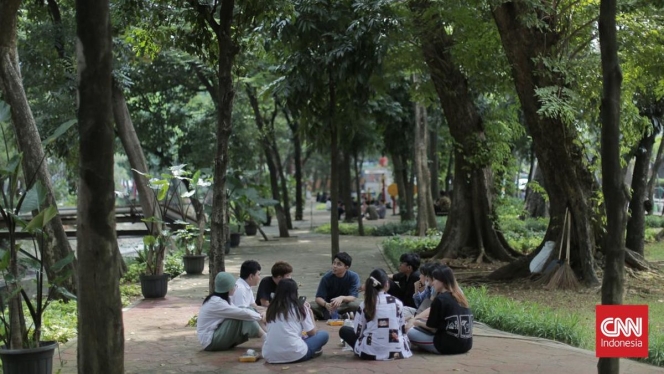 
 Pemandangan gedung bertingkat di Jakarta yang memerangkap panas akibat fenomena Urban Heat Island. (Foto: RSS)