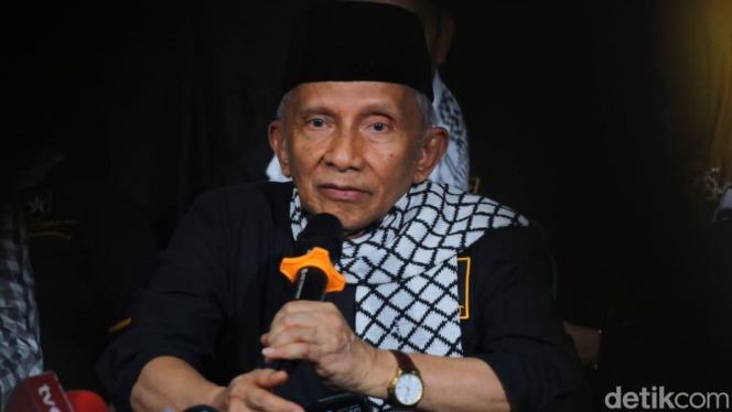 
 Suasana keterangan pers relawan Aliansi Bangsa Pemenang (ABP) terkait rencana pelaporan hukum terhadap pernyataan Amien Rais. (Foto: RSS)