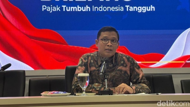
 Petugas Direktorat Jenderal Pajak saat melakukan analisis data wajib pajak untuk menelusuri aset yang belum dilaporkan dalam program PPS. (Foto: RSS)