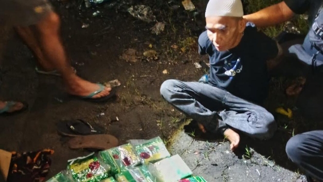 
 Barang bukti sabu seberat 21,1 kg yang berhasil diamankan Dittipidnarkoba Bareskrim Polri dalam operasi senyap di Riau. (Foto: RSS)