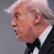 Presiden Donald Trump saat memberikan keterangan pers mengenai kebijakan pertahanan luar negeri Amerika Serikat. (Foto: RSS)