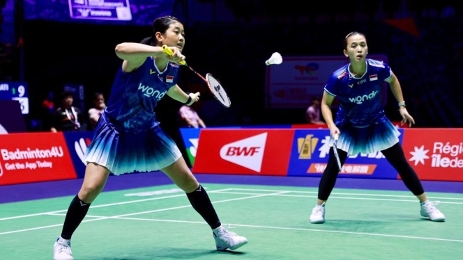 
 Pasangan ganda putri Indonesia Febriana Dwipuji Kusuma dan Amallia Cahaya Pratiwi saat berlaga di semifinal Uber Cup 2026 melawan Korea Selatan. (Foto: RSS)