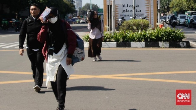 
 Kondisi langit Jakarta yang mulai cerah tanpa awan seiring masuknya awal musim kemarau pada Mei menurut data BMKG. (Foto: RSS)