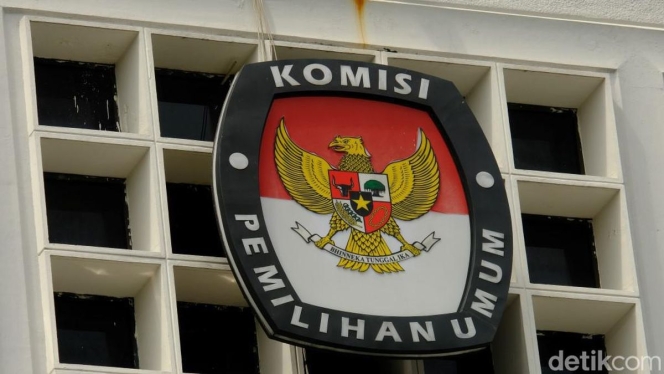 
 Gedung DKPP RI saat menerima laporan dugaan pelanggaran etik terkait penggunaan fasilitas helikopter oleh komisioner KPU. (Foto: RSS)
