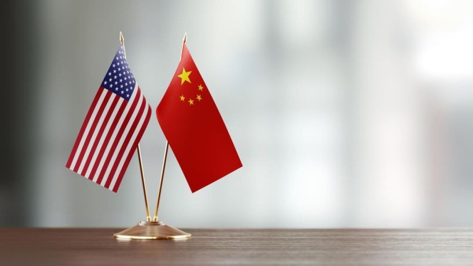 
 Suasana fasilitas penyulingan minyak di China yang kini menjadi sorotan akibat sanksi sepihak Amerika Serikat terkait perdagangan dengan Iran. (Foto: RSS)