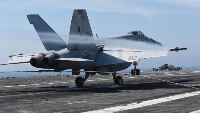 
 Jet tempur F/A-18 Hornet milik Angkatan Laut AS yang dikerahkan dalam operasi di Selat Hormuz. (Foto: RSS)