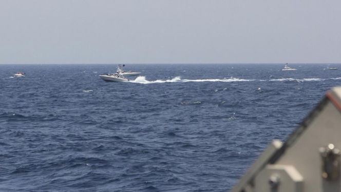 
 Armada Angkatan Laut Amerika Serikat bersiaga di perairan Selat Hormuz dalam misi pengawalan kapal komersial melalui Project Freedom. (Foto: RSS)