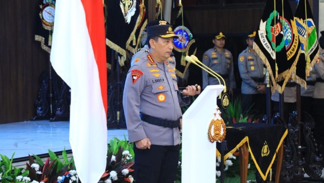 
 Kapolri Jenderal Listyo Sigit Prabowo melakukan mutasi besar-besaran terhadap sembilan Kapolda sebagai bagian dari penguatan struktur Polri. (Foto: RSS)