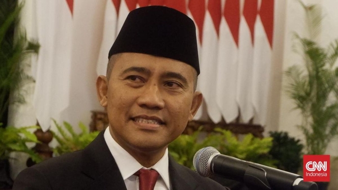 
 Kepala BNPT Eddy Hartono saat memberikan keterangan terkait temuan penyebaran paham radikal melalui platform gim Roblox yang menyasar anak-anak. (Foto: RSS)