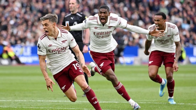 
 Selebrasi Leandro Trossard saat menjadi penentu kemenangan Arsenal di tengah kabar miring mengenai rumah tangganya. (Foto: RSS)