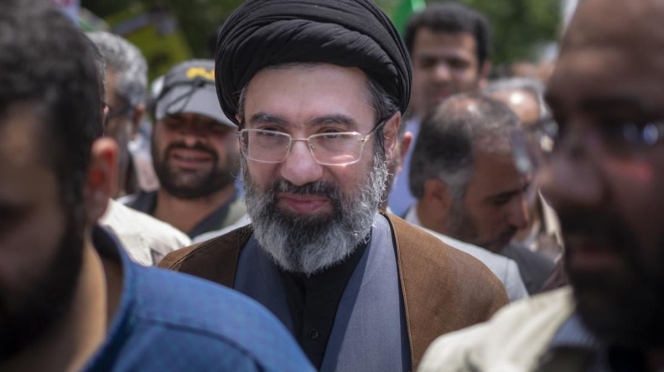 
 Sosok Mojtaba Khamenei yang kini disebut memegang peran sentral dalam arah negosiasi diplomatik Iran dengan Amerika Serikat. (Foto: RSS)