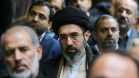 Sosok Mojtaba Khamenei yang kini menjadi sorotan dunia internasional setelah memberikan pernyataan keras terkait kegagalan militer Amerika Serikat di Timur Tengah. (Foto: RSS)