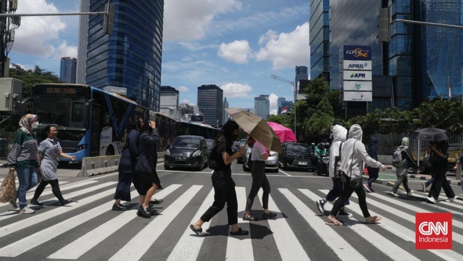 
 Ilustrasi pekerja yang masih menerima upah di bawah standar UMP Jakarta akibat ketimpangan sektor usaha. (Foto: RSS)