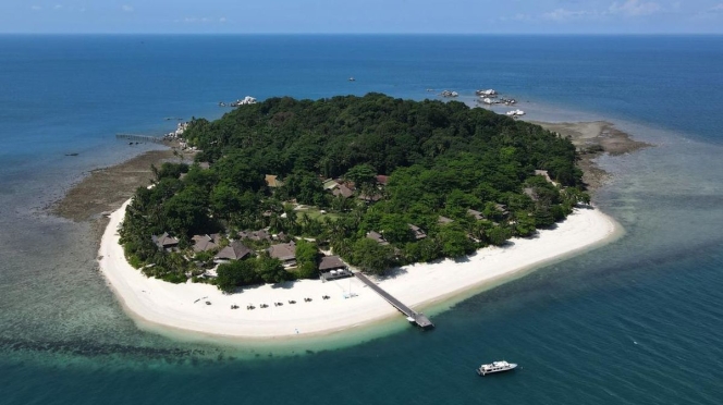 
 Keanekaragaman ikan karang di perairan Bintan yang kini berada di bawah pengawasan lembaga konservasi baru. (Foto: RSS)