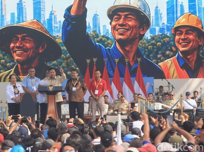 
 Presiden Prabowo Subianto saat memberikan pidato di hadapan massa buruh di kawasan Monas, Jakarta Pusat, pada perayaan May Day 2026. (Foto: RSS)