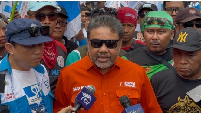 
 Lautan massa buruh saat memadati kawasan Monas dalam peringatan May Day 2026 untuk menuntut 11 isu kesejahteraan kepada Presiden Prabowo. (Foto: RSS)