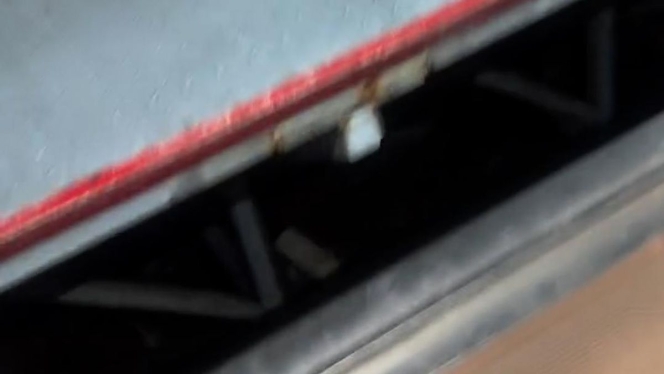 
 Potret lokasi dugaan aksi pelecehan di bawah peron Stasiun Kebayoran yang menjadi perbincangan hangat netizen. (Dok. Threads @andinewst) (Foto: RSS)