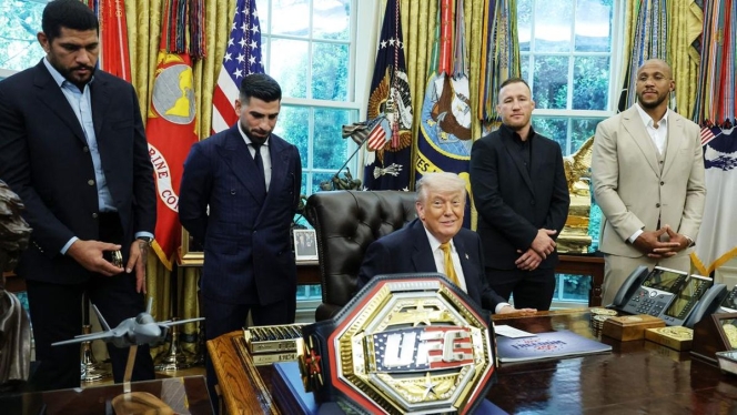 
 Presiden Donald Trump saat memberikan pernyataan terkait petarung UFC di Gedung Putih. (Foto: RSS)