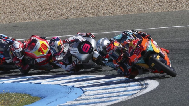 
 Aksi Veda Ega Pratama saat memacu motornya dalam sesi latihan bebas FP2 Moto3 di Sirkuit Le Mans, Prancis. (Foto: RSS)