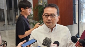 Wakil Ketua Komisi V DPR RI Syaiful Huda saat memberikan keterangan terkait rencana penurunan potongan tarif aplikasi ojek online. (Foto: RSS)
